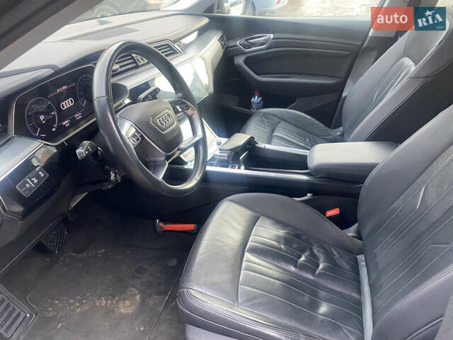 Ауді E-Tron, об'ємом двигуна 0 л та пробігом 198 тис. км за 19999 $, фото 8 на Automoto.ua