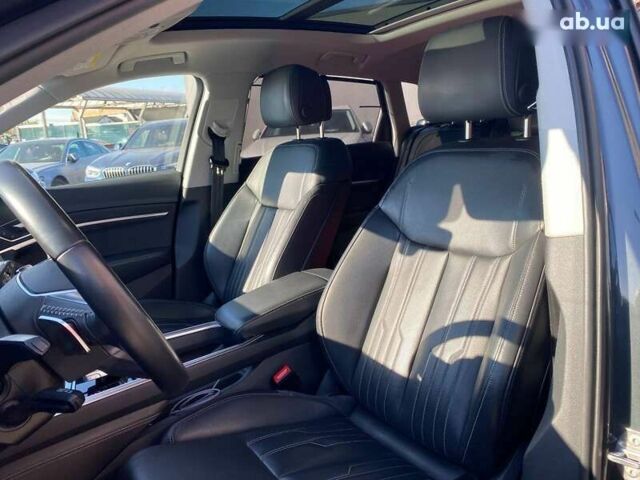 Ауди E-Tron, объемом двигателя 0 л и пробегом 66 тыс. км за 32900 $, фото 20 на Automoto.ua