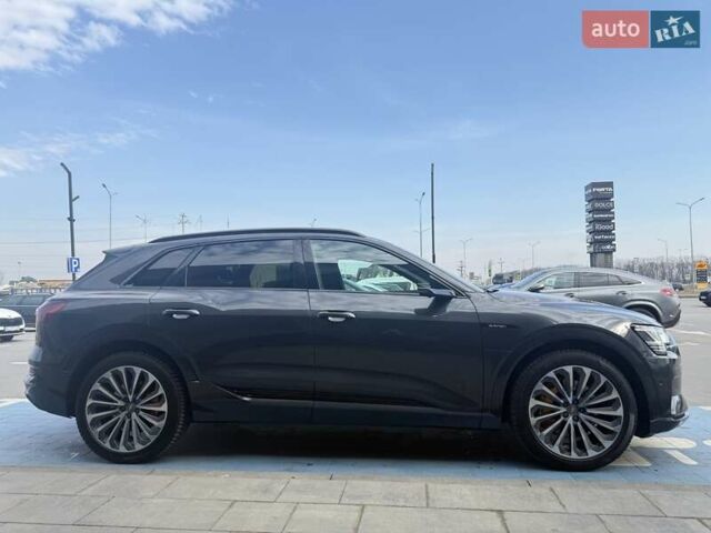 Ауди E-Tron, объемом двигателя 0 л и пробегом 106 тыс. км за 29900 $, фото 8 на Automoto.ua