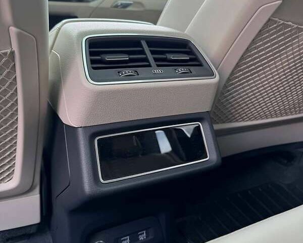 Ауди E-Tron, объемом двигателя 0 л и пробегом 61 тыс. км за 33700 $, фото 26 на Automoto.ua