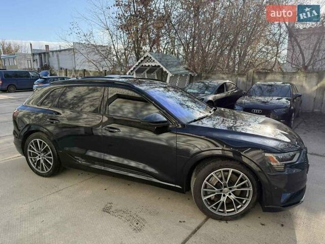 Ауді E-Tron, об'ємом двигуна 0 л та пробігом 42 тис. км за 30500 $, фото 5 на Automoto.ua