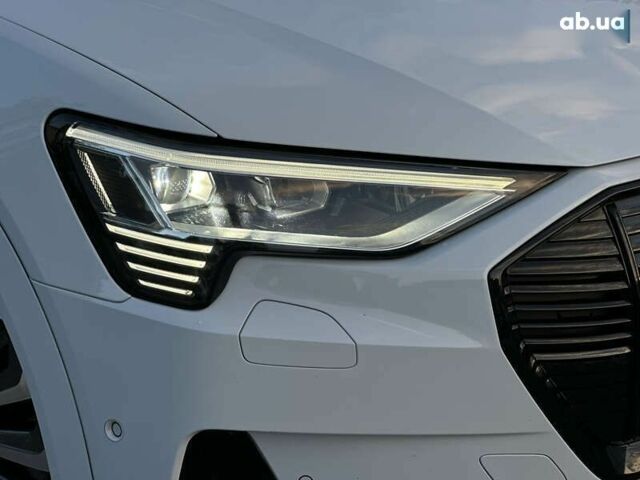 Ауді E-Tron, об'ємом двигуна 0 л та пробігом 74 тис. км за 38990 $, фото 8 на Automoto.ua