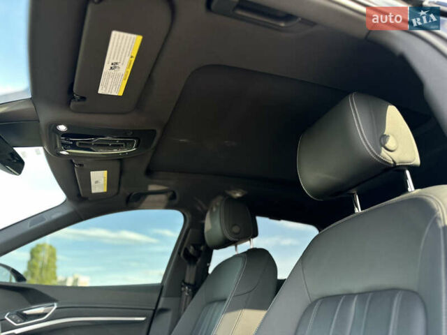 Ауди E-Tron, объемом двигателя 0 л и пробегом 115 тыс. км за 33000 $, фото 19 на Automoto.ua