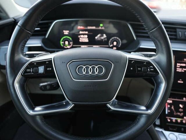 Ауди E-Tron, объемом двигателя 0 л и пробегом 138 тыс. км за 26900 $, фото 21 на Automoto.ua