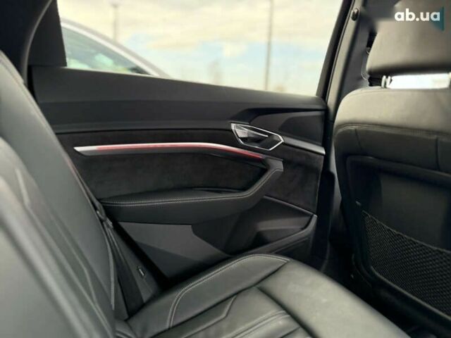 Ауди E-Tron, объемом двигателя 0 л и пробегом 109 тыс. км за 29888 $, фото 22 на Automoto.ua