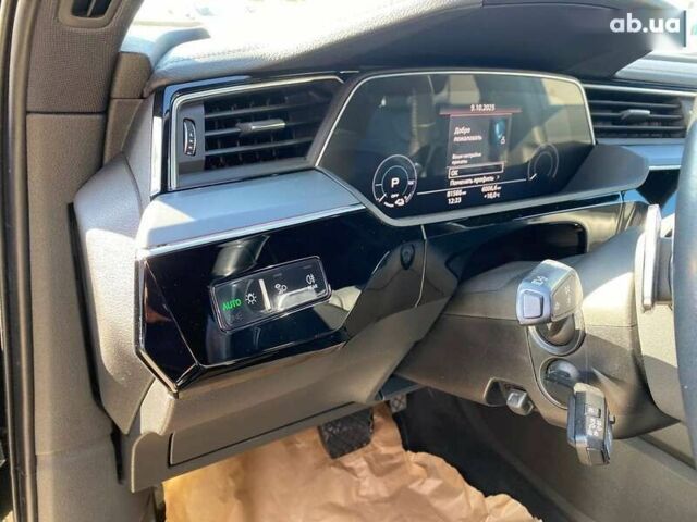 Ауди E-Tron, объемом двигателя 0 л и пробегом 81 тыс. км за 34950 $, фото 15 на Automoto.ua