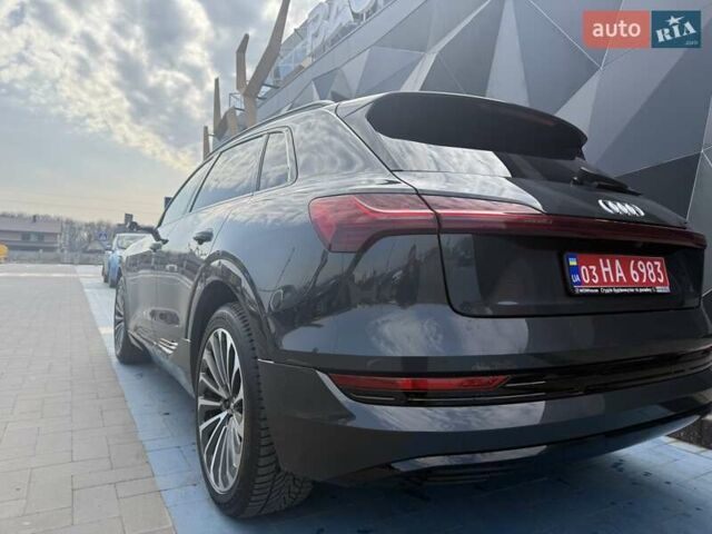 Ауди E-Tron, объемом двигателя 0 л и пробегом 106 тыс. км за 29900 $, фото 12 на Automoto.ua