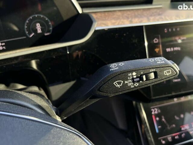 Ауди E-Tron, объемом двигателя 0 л и пробегом 64 тыс. км за 33990 $, фото 26 на Automoto.ua