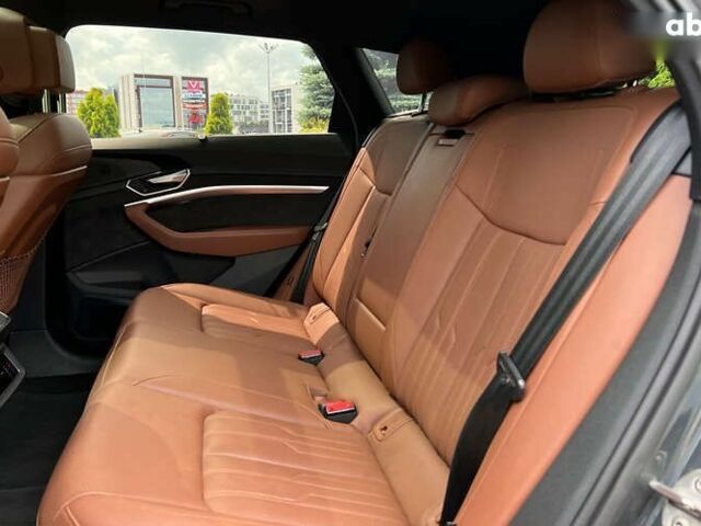 Ауди E-Tron, объемом двигателя 0 л и пробегом 94 тыс. км за 30590 $, фото 12 на Automoto.ua