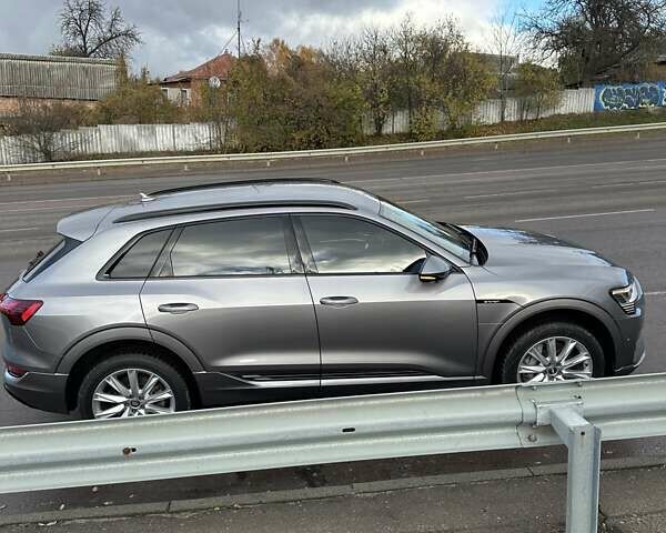 Ауди E-Tron, объемом двигателя 0 л и пробегом 110 тыс. км за 35999 $, фото 4 на Automoto.ua