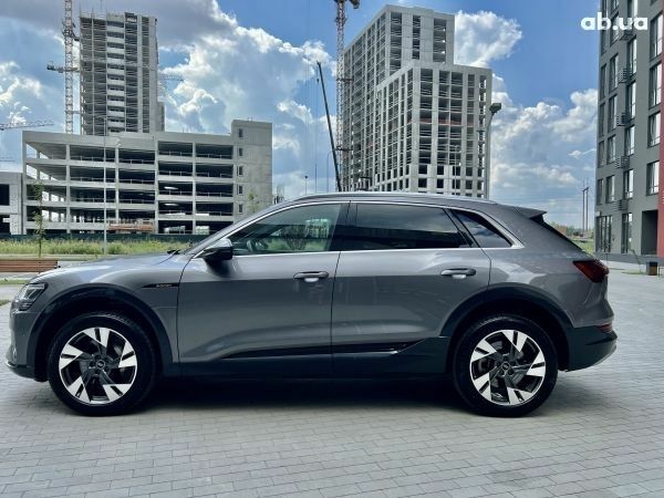 Ауди E-Tron, объемом двигателя 0 л и пробегом 0 тыс. км за 53900 $, фото 5 на Automoto.ua