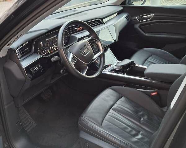 Ауді E-Tron 2020 у Ужгороді на Automoto.ua Ауді E-Tron, об'ємом двигуна 0 л та пробігом 61 тис. км за 27200 $, фото 31 на Automoto.ua
