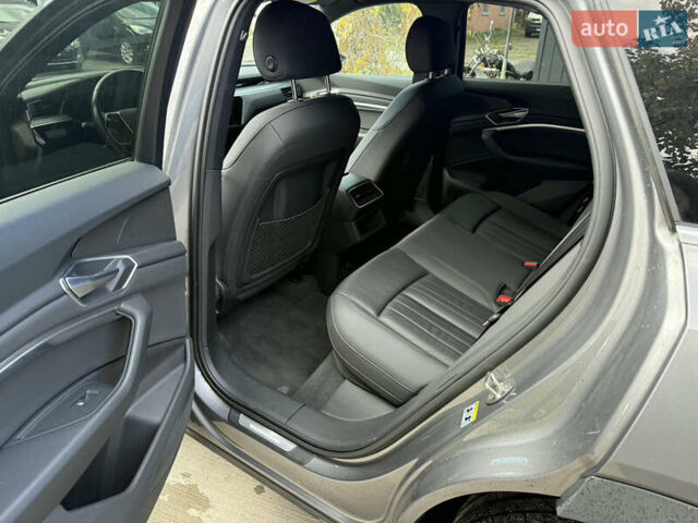 Ауди E-Tron, объемом двигателя 0 л и пробегом 80 тыс. км за 27999 $, фото 27 на Automoto.ua