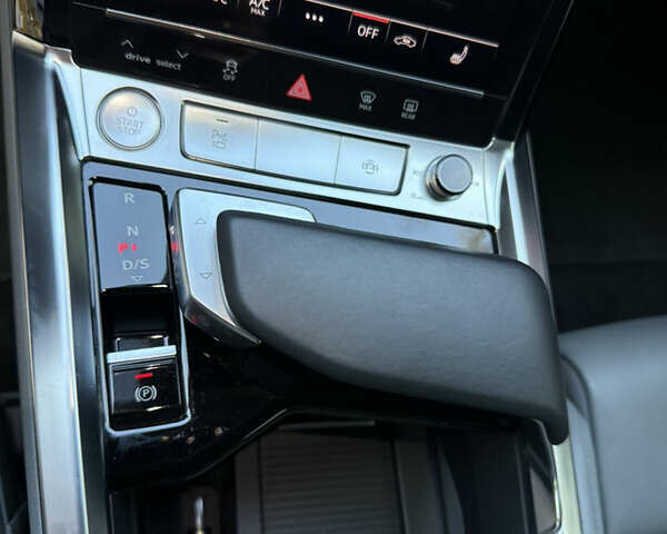 Ауди E-Tron, объемом двигателя 0 л и пробегом 81 тыс. км за 34999 $, фото 32 на Automoto.ua