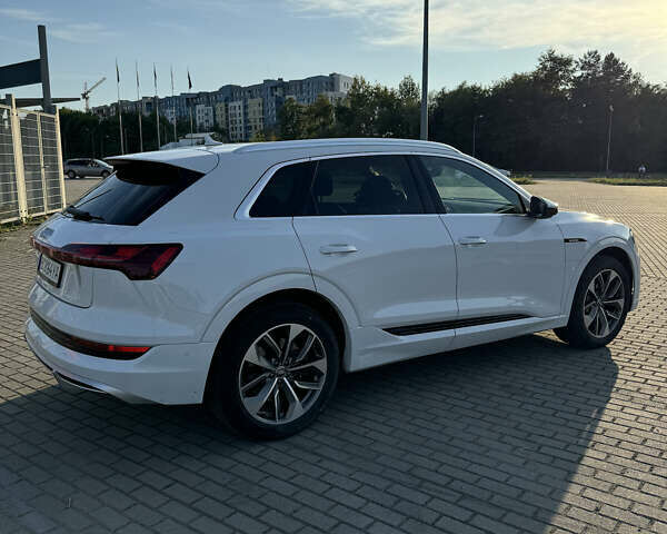 Ауді E-Tron 2020 у Львові на Automoto.ua Ауді E-Tron, об'ємом двигуна 0 л та пробігом 92 тис. км за 29900 $, фото 8 на Automoto.ua
