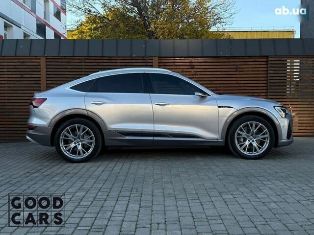 Ауди E-Tron, объемом двигателя 0 л и пробегом 43 тыс. км за 34000 $, фото 7 на Automoto.ua