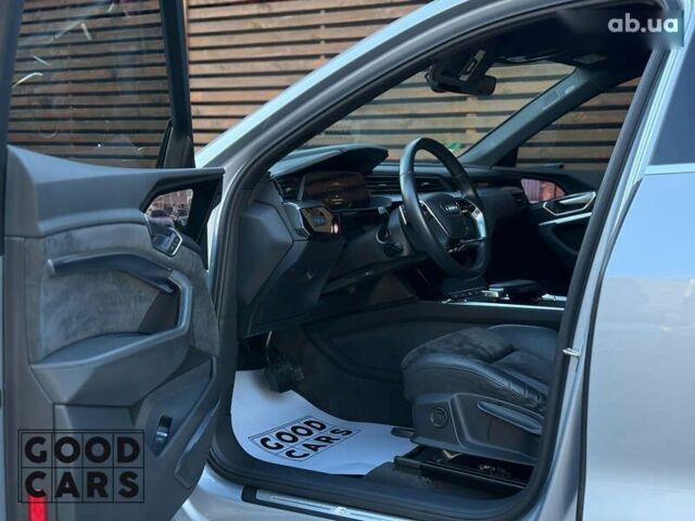 Ауди E-Tron, объемом двигателя 0 л и пробегом 43 тыс. км за 34000 $, фото 13 на Automoto.ua