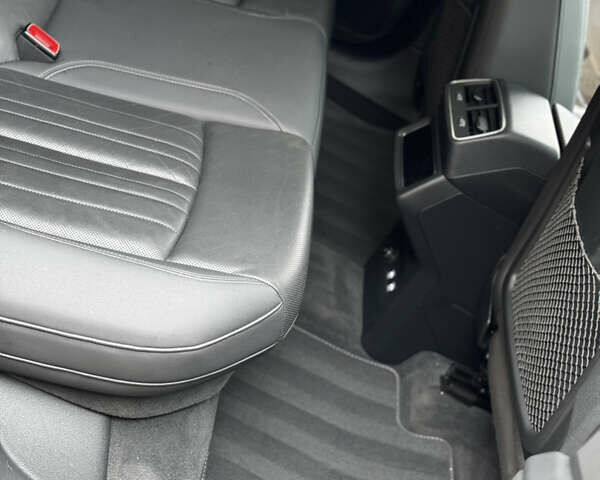 Ауди E-Tron, объемом двигателя 0 л и пробегом 95 тыс. км за 28750 $, фото 30 на Automoto.ua