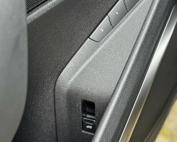 Ауди E-Tron, объемом двигателя 0 л и пробегом 95 тыс. км за 28750 $, фото 20 на Automoto.ua