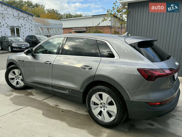 Ауди E-Tron, объемом двигателя 0 л и пробегом 80 тыс. км за 27999 $, фото 40 на Automoto.ua