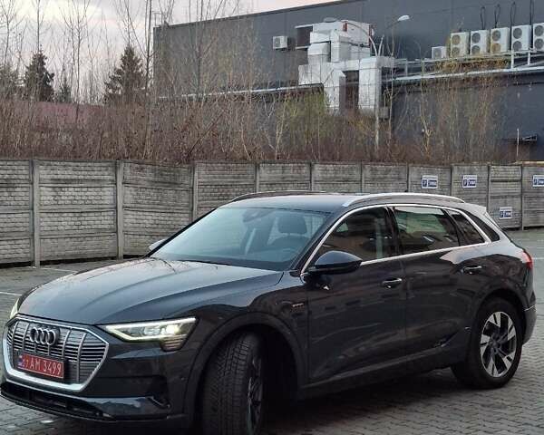 Ауді E-Tron 2020 у Ужгороді на Automoto.ua Ауді E-Tron, об'ємом двигуна 0 л та пробігом 61 тис. км за 27200 $, фото 4 на Automoto.ua