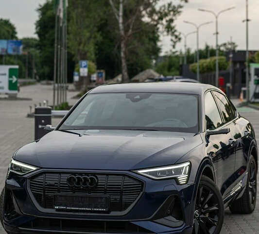 Ауди E-Tron, объемом двигателя 0 л и пробегом 67 тыс. км за 38500 $, фото 4 на Automoto.ua