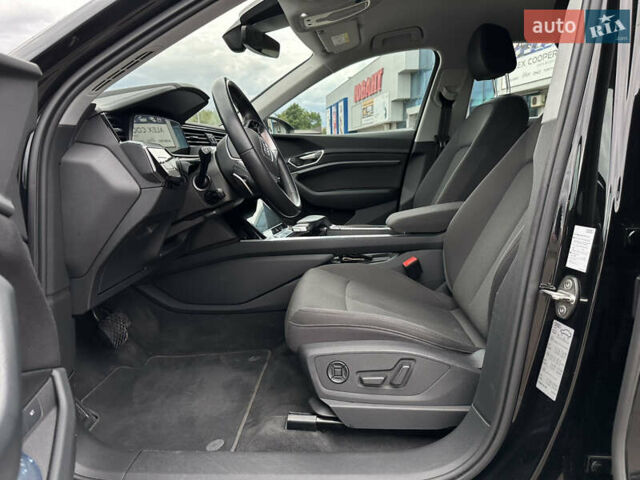 Ауди E-Tron, объемом двигателя 0 л и пробегом 113 тыс. км за 26000 $, фото 22 на Automoto.ua