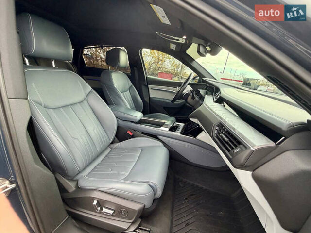 Ауди E-Tron, объемом двигателя 0 л и пробегом 83 тыс. км за 39000 $, фото 44 на Automoto.ua