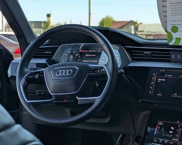 Ауди E-Tron, объемом двигателя 0 л и пробегом 73 тыс. км за 33900 $, фото 15 на Automoto.ua
