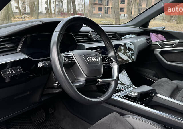 Ауді E-Tron, об'ємом двигуна 0 л та пробігом 42 тис. км за 37000 $, фото 9 на Automoto.ua
