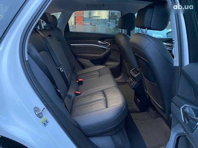 Ауді E-Tron, об'ємом двигуна 0 л та пробігом 55 тис. км за 29400 $, фото 22 на Automoto.ua