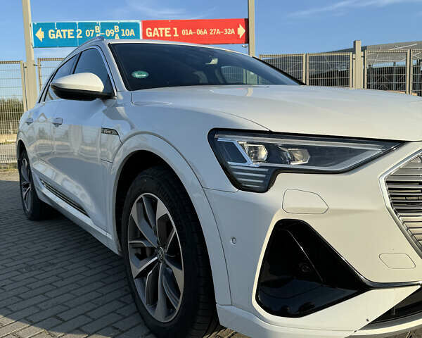 Ауді E-Tron 2020 у Львові на Automoto.ua Ауді E-Tron, об'ємом двигуна 0 л та пробігом 92 тис. км за 29900 $, фото 2 на Automoto.ua