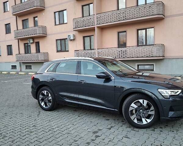 Ауді E-Tron 2020 у Ужгороді на Automoto.ua Ауді E-Tron, об'ємом двигуна 0 л та пробігом 61 тис. км за 27200 $, фото 1 на Automoto.ua