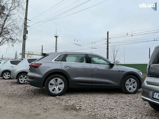 Ауди E-Tron, объемом двигателя 0 л и пробегом 169 тыс. км за 22899 $, фото 4 на Automoto.ua