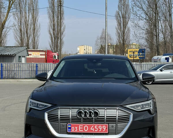 Ауди E-Tron, объемом двигателя 0 л и пробегом 144 тыс. км за 25000 $, фото 41 на Automoto.ua