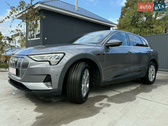 Ауди E-Tron, объемом двигателя 0 л и пробегом 80 тыс. км за 27999 $, фото 29 на Automoto.ua