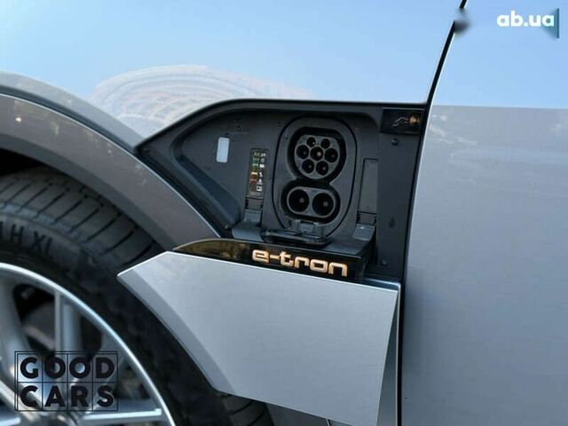 Ауди E-Tron, объемом двигателя 0 л и пробегом 43 тыс. км за 34000 $, фото 10 на Automoto.ua