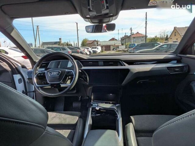 Ауді E-Tron, об'ємом двигуна 0 л та пробігом 66 тис. км за 29950 $, фото 12 на Automoto.ua