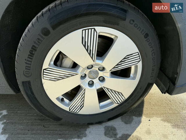 Ауди E-Tron, объемом двигателя 0 л и пробегом 80 тыс. км за 27999 $, фото 1 на Automoto.ua