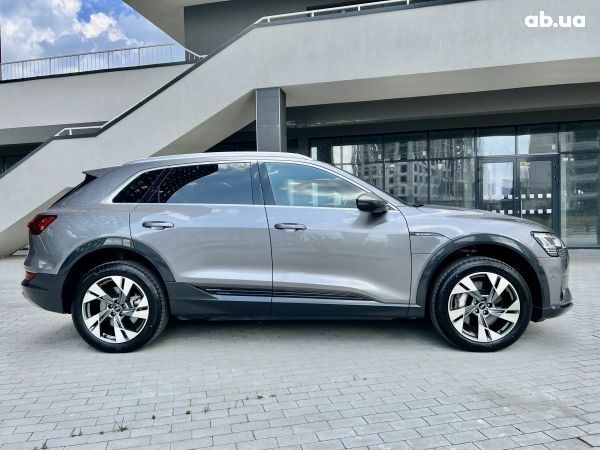 Ауди E-Tron, объемом двигателя 0 л и пробегом 0 тыс. км за 53900 $, фото 6 на Automoto.ua