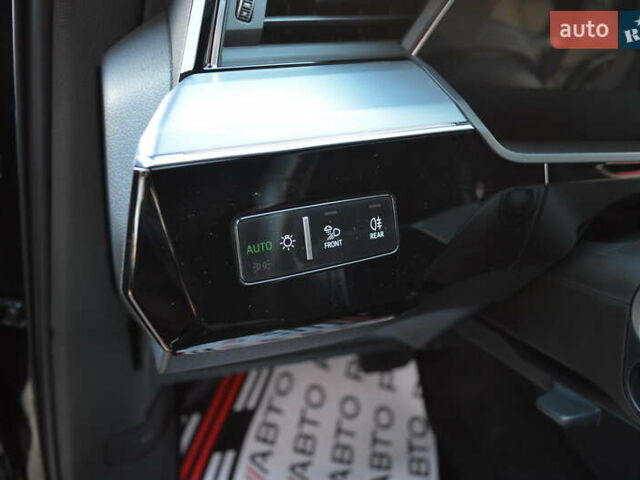 Ауди E-Tron, объемом двигателя 0 л и пробегом 59 тыс. км за 35900 $, фото 15 на Automoto.ua