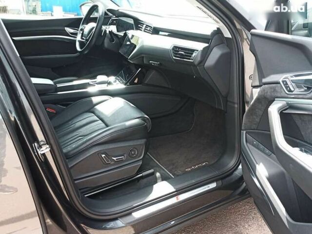 Ауді E-Tron, об'ємом двигуна 0 л та пробігом 37 тис. км за 35800 $, фото 16 на Automoto.ua