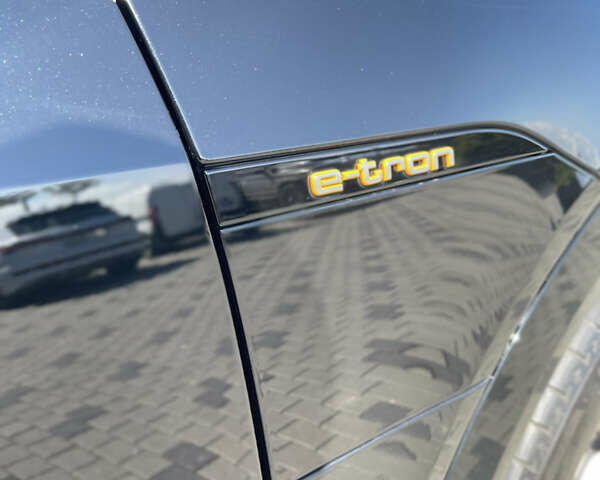 Ауди E-Tron, объемом двигателя 0 л и пробегом 19 тыс. км за 36400 $, фото 28 на Automoto.ua