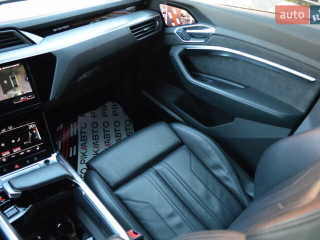 Ауди E-Tron, объемом двигателя 0 л и пробегом 59 тыс. км за 35900 $, фото 42 на Automoto.ua