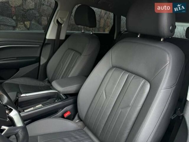 Ауди E-Tron, объемом двигателя 0 л и пробегом 147 тыс. км за 25900 $, фото 21 на Automoto.ua