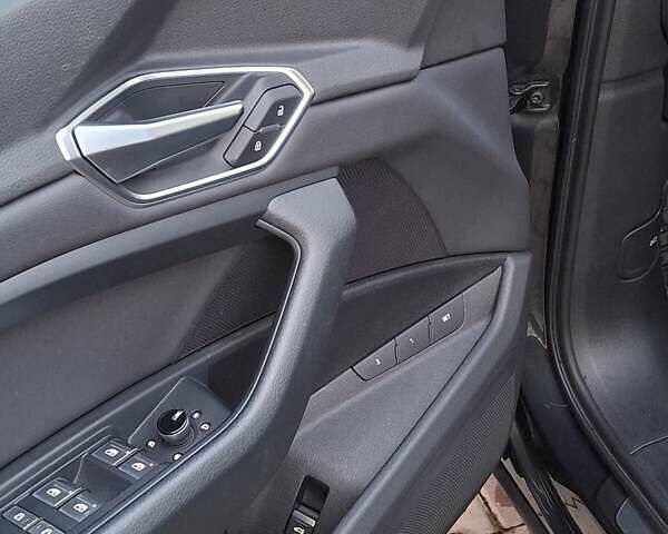 Ауді E-Tron 2020 у Ужгороді на Automoto.ua Ауді E-Tron, об'ємом двигуна 0 л та пробігом 61 тис. км за 27200 $, фото 37 на Automoto.ua