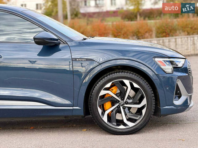 Ауди E-Tron, объемом двигателя 0 л и пробегом 83 тыс. км за 39000 $, фото 4 на Automoto.ua