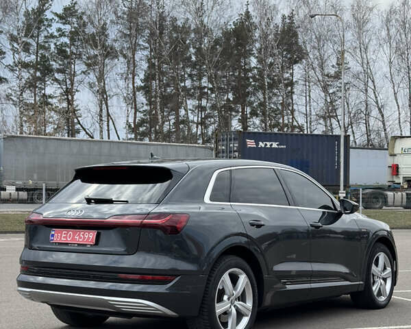 Ауди E-Tron, объемом двигателя 0 л и пробегом 144 тыс. км за 25000 $, фото 16 на Automoto.ua