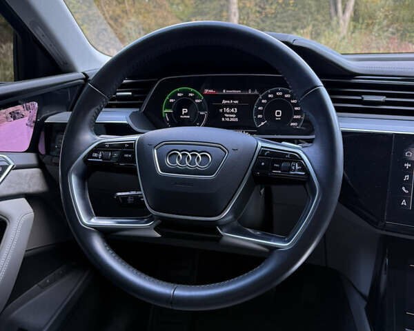 Ауди E-Tron, объемом двигателя 0 л и пробегом 81 тыс. км за 34999 $, фото 26 на Automoto.ua