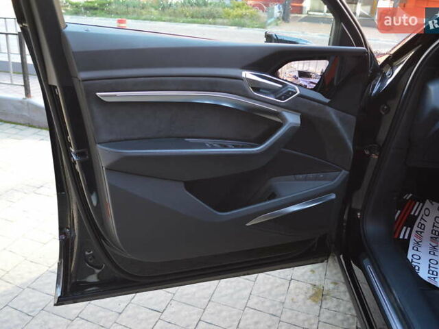 Ауди E-Tron, объемом двигателя 0 л и пробегом 59 тыс. км за 35900 $, фото 16 на Automoto.ua